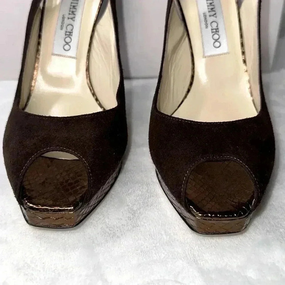 Jimmy Choo SZ 9 1/2 Brown Suede Heels - Picture 3 of 9